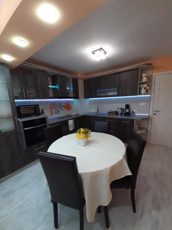 Luny Apartment Ruse Exterior photo